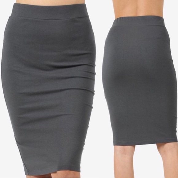 Zenana Outfitters Dresses & Skirts - 🙌 Ash Grey Cotton Stretchy Knee Skirt
